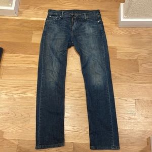 Levi 513 jeans